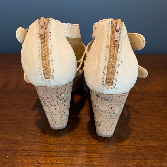 Ladies wedge shoes - Picture 2 of 3